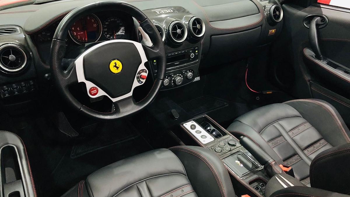 scuderia-leone_interieur 430
